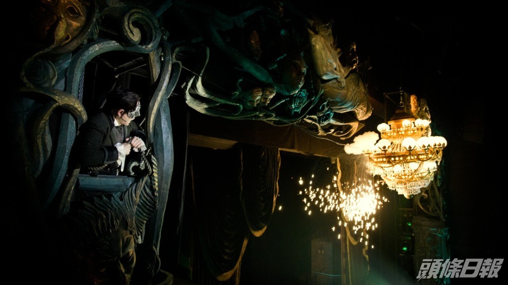 圭賢最難忘在台上吊着威吔來回走動。